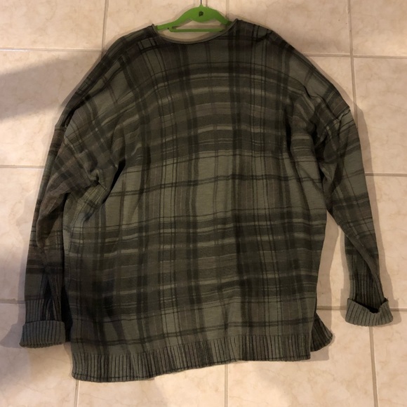 H&M SWEATER - Picture 2 of 5